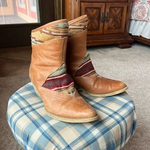 Boho vintage boots!